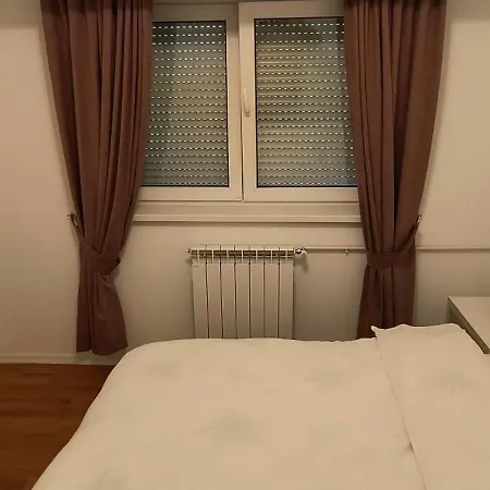 Luxury Intercontinental 4 Bedrooms Old Brand New Bukarest